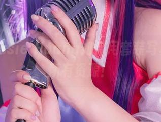 看Messie Huang如何用套装写真打动所有资源！